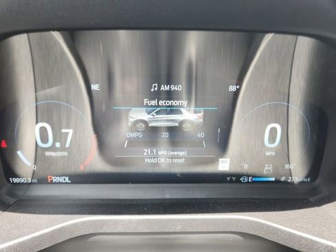 Used 2025 Ford Explorer ST-Line w/ ST-Line Street Pack AWD/4WD image 33