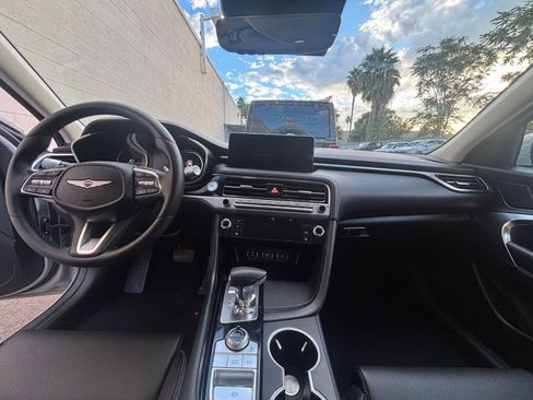 Used 2025 Genesis G70 2.5T image 33
