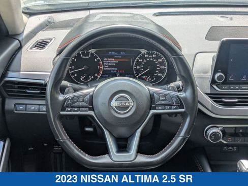 Used 2023 Nissan Altima 2.5 SR FWD image 16