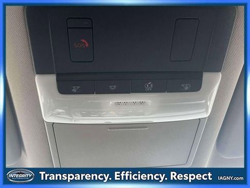 Certified 2025 Nissan Rogue SV image 31