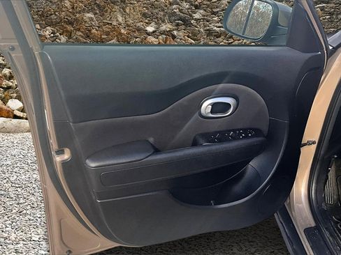 Used 2015 Kia Soul Base image 20