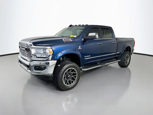Used 2022 RAM 2500 Limited AWD/4WD image 3