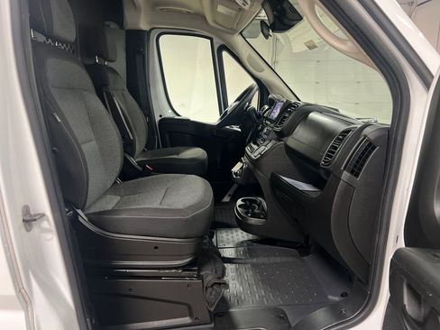 Used 2025 RAM ProMaster 2500 w/ U-Haul Equipment Group FWD image 13