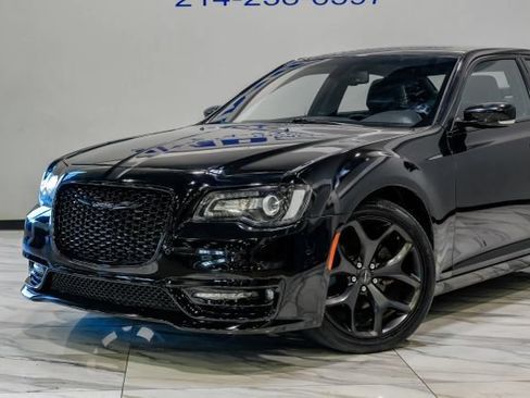 Used 2021 Chrysler 300 S RWD image 6