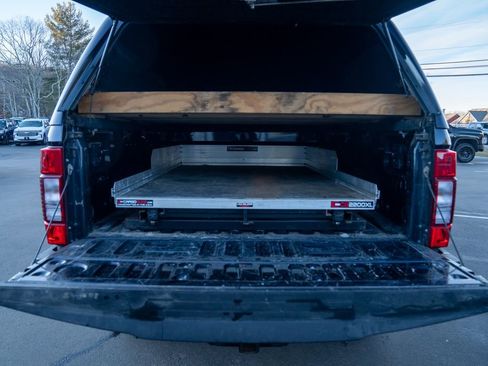 Used 2022 Ford F250 Lariat w/ Chrome Package image 6