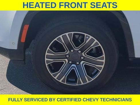 Used 2024 Jeep Wagoneer Series II w/ Flexible Seating Group AWD/4WD image 17