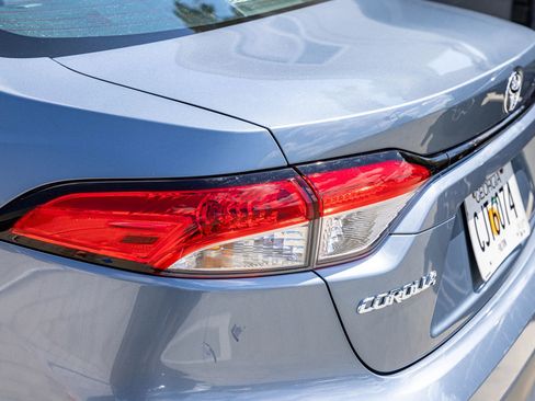 Used 2023 Toyota Corolla LE FWD image 12