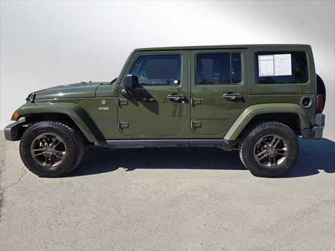 Used 2016 Jeep Wrangler Unlimited Sahara AWD/4WD image 6