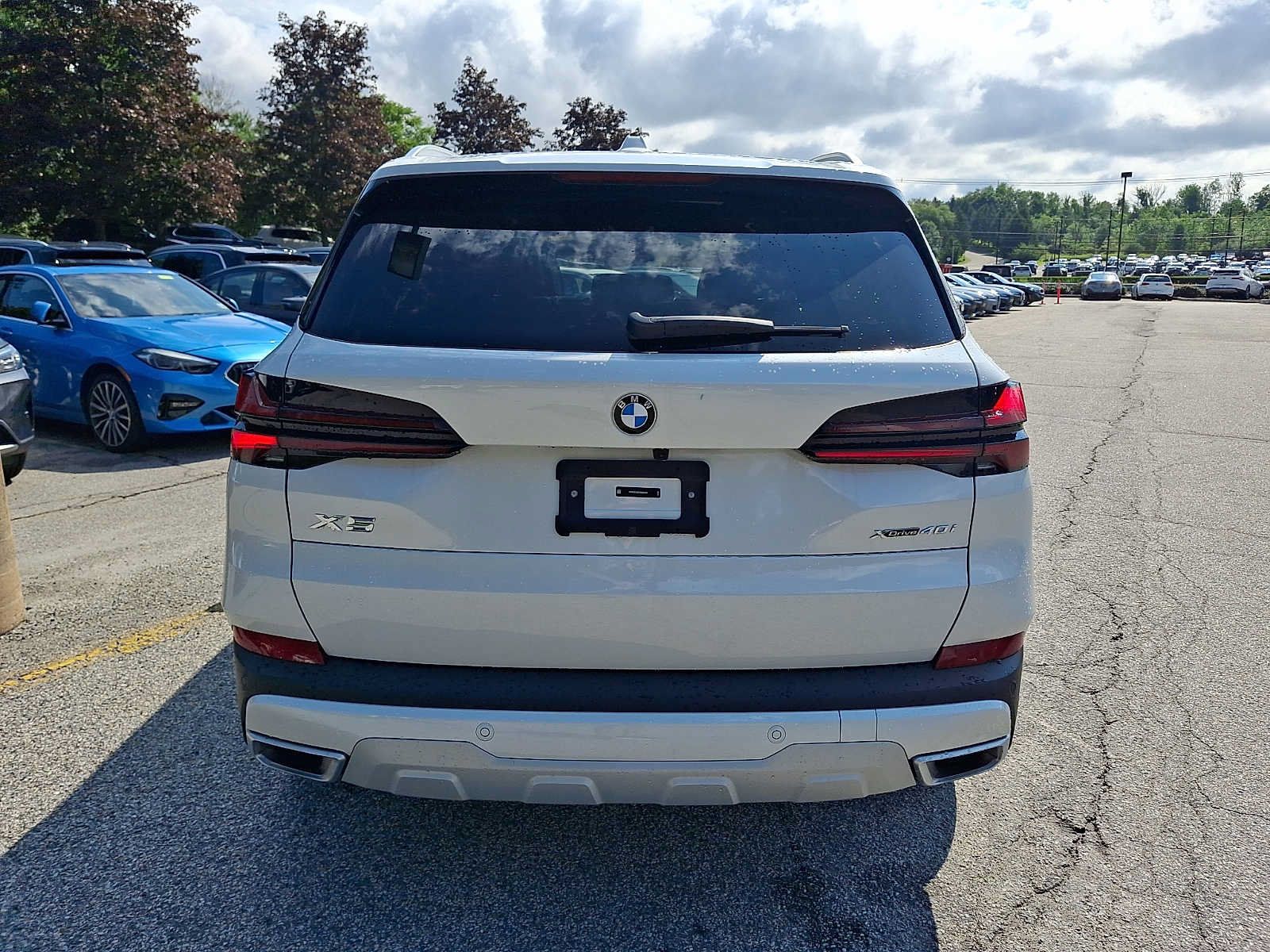 Used 2026 BMW X5 xDrive40i w/ Climate Comfort Package AWD/4WD image 5
