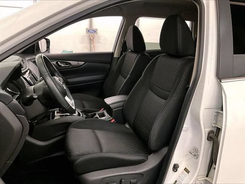 Used 2018 Nissan Rogue SV AWD/4WD image 24