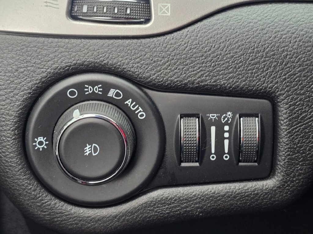 Used 2021 Jeep Cherokee Latitude Lux 80th Anniv w/ Quick Order Package 26U 80TH AWD/4WD image 29