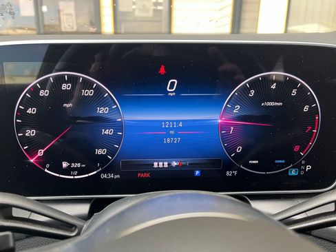 Used 2024 Mercedes-Benz GLC 300 4MATIC image 40