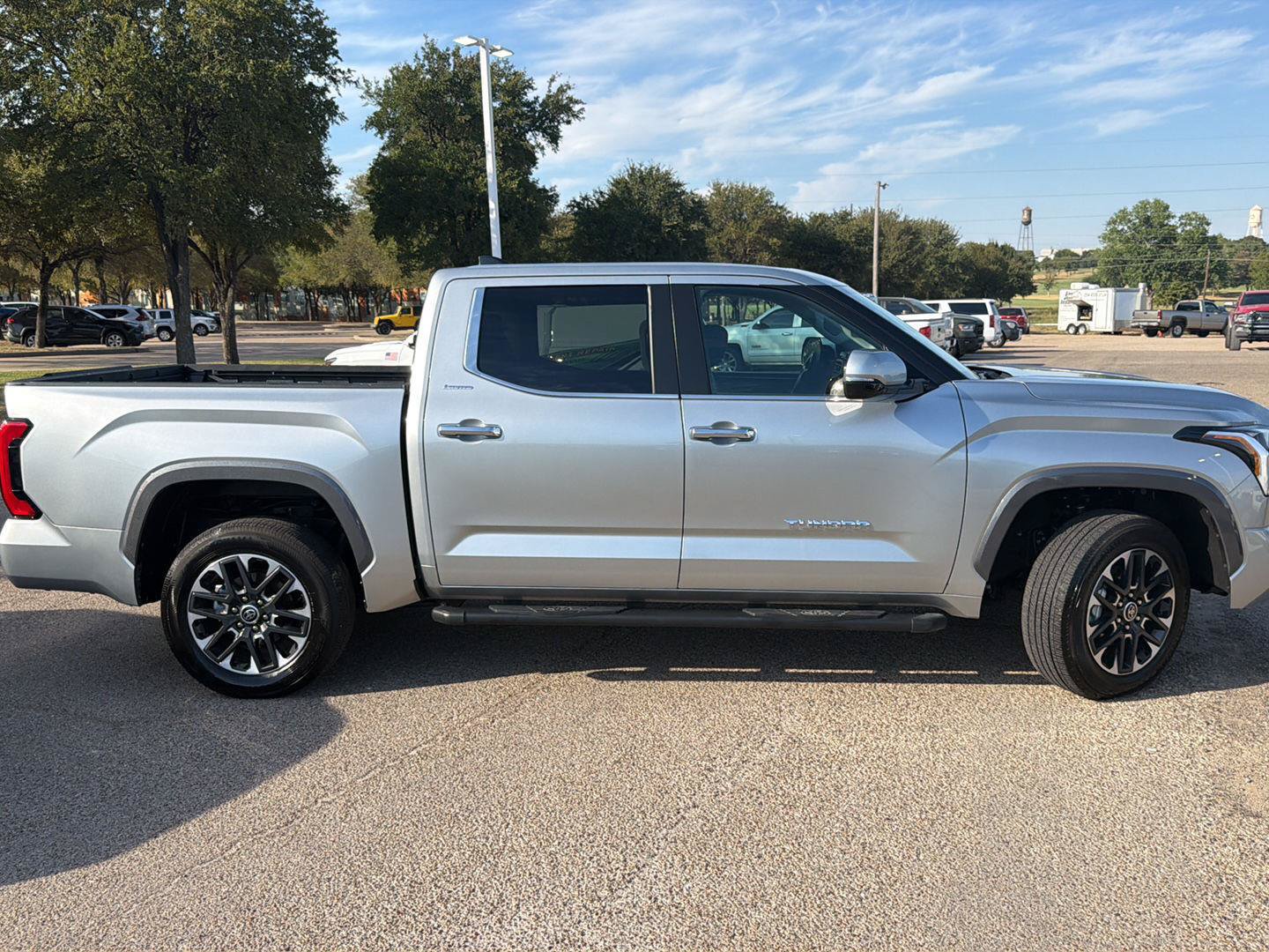 Used 2024 Toyota Tundra Limited w/ Power Package AWD/4WD image 2