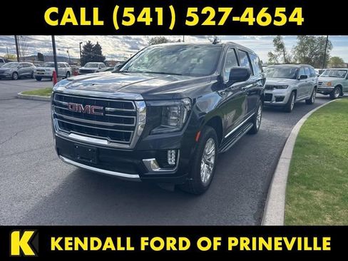 Used 2023 GMC Yukon XL SLT AWD/4WD image 4