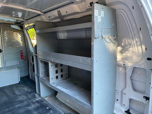 Used 2013 Ford E-250 and Econoline 250 w/ PWR Group image 10