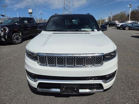 Used 2024 Jeep Grand Wagoneer L Series III image 17