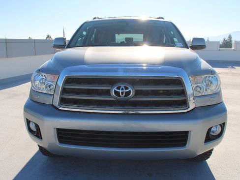 Used 2016 Toyota Sequoia SR5 image 8