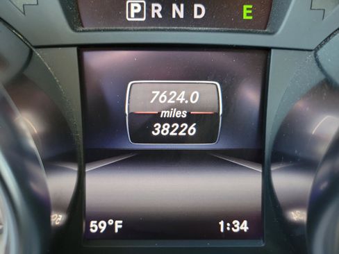 Used 2015 Mercedes-Benz SLK 250 image 14