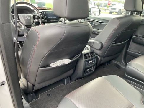 Used 2022 Honda Pilot Black Edition image 33
