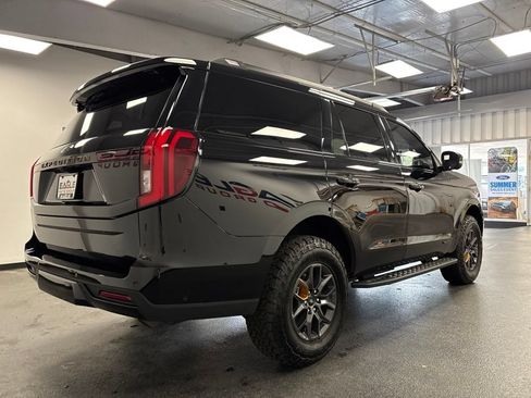 Used 2025 Ford Expedition Tremor AWD/4WD image 11