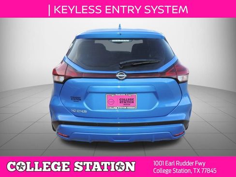 Used 2025 Nissan Kicks Play S FWD image 5