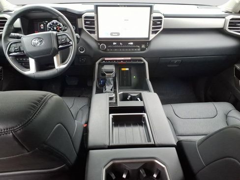 Used 2024 Toyota Tundra Limited image 17