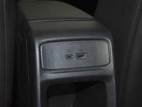 Used 2025 Chevrolet Trax LT FWD image 24
