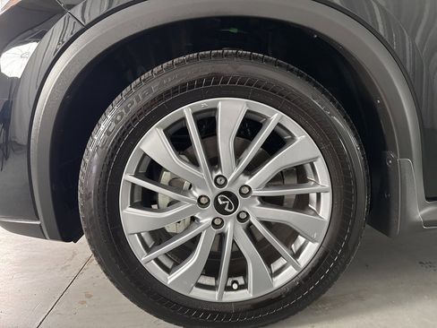 Certified 2025 INFINITI QX50 Pure image 4