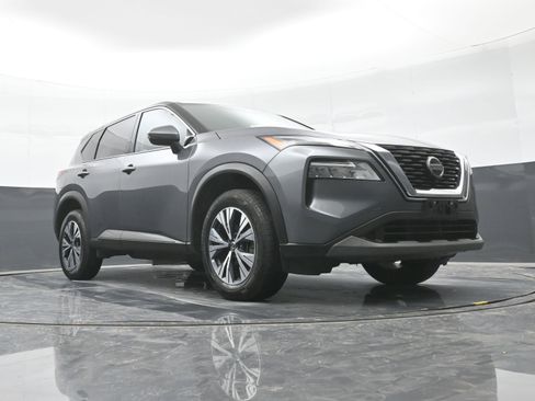 Used 2021 Nissan Rogue SV image 37