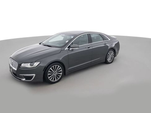 Used 2017 Lincoln MKZ Premiere image 9