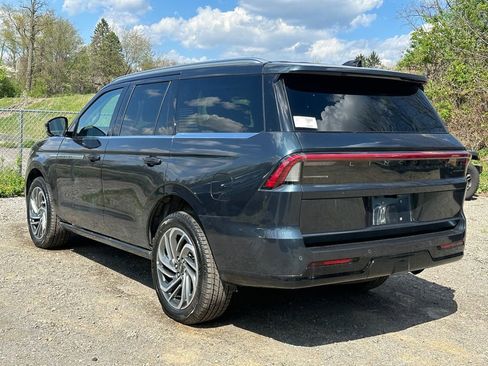 New 2026 Lincoln Navigator Reserve AWD/4WD image 30