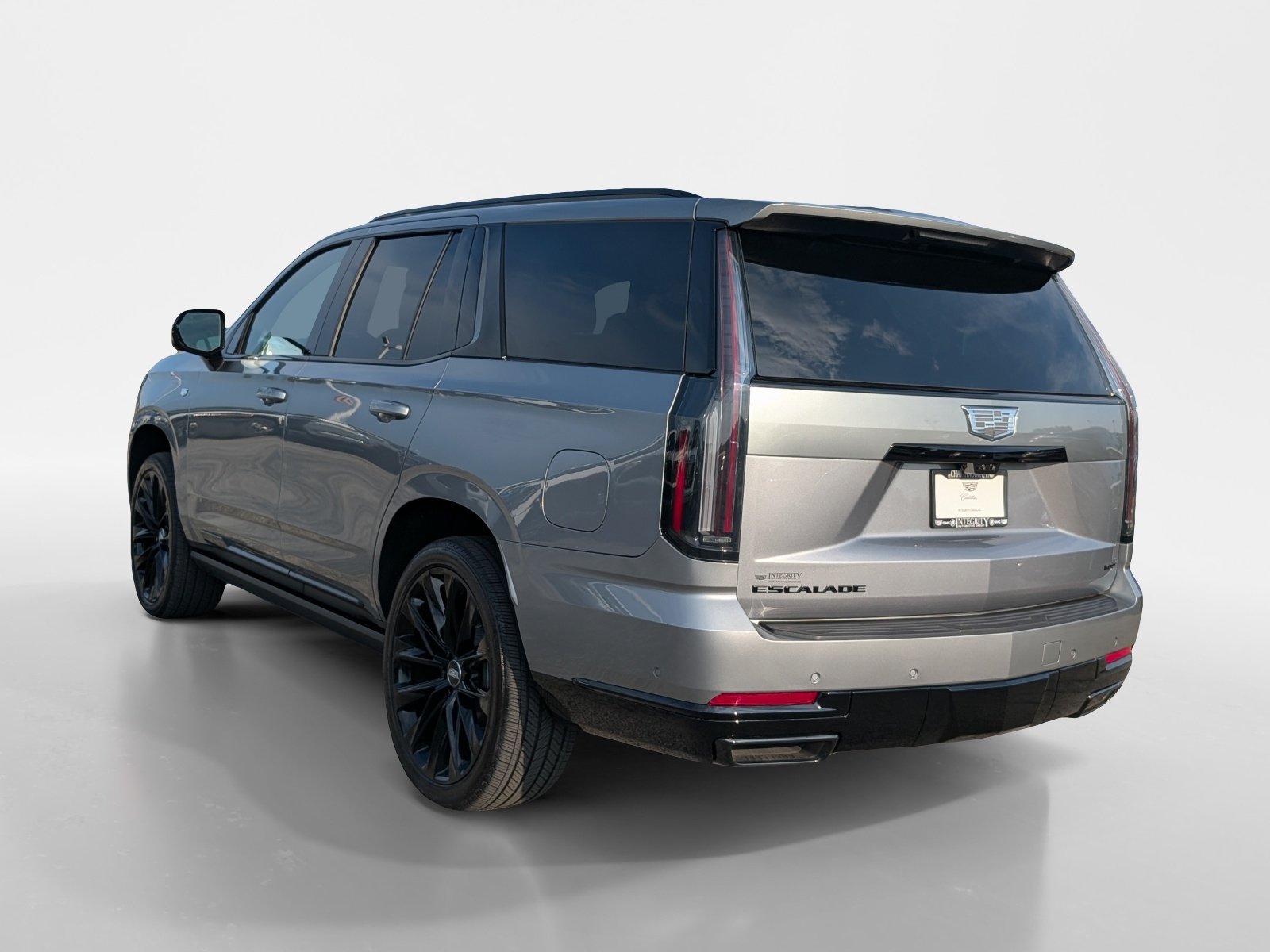 Used 2026 Cadillac Escalade Platinum Sport w/ LPO, ONYX Package AWD/4WD image 4