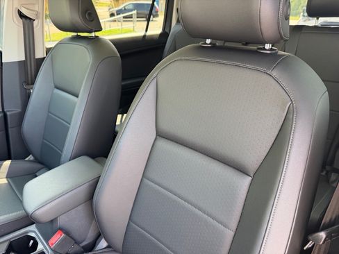 Used 2019 Volkswagen Tiguan SEL FWD image 13