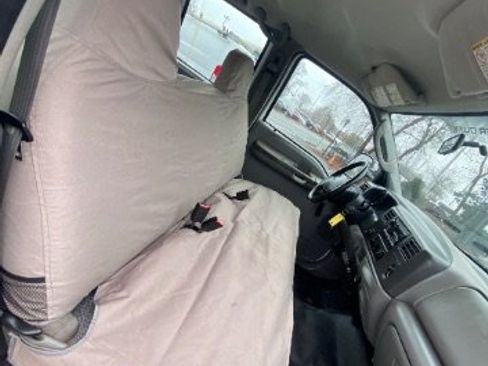 Used 2004 Ford F350 Lariat image 18