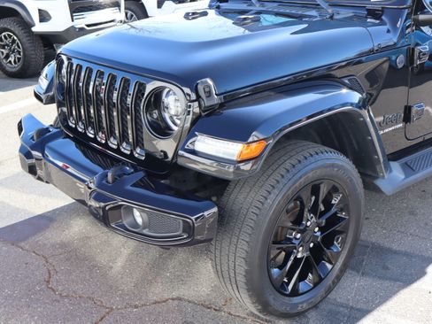 Used 2022 Jeep Gladiator Overland image 6