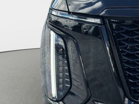 Used 2026 Cadillac Escalade ESV Platinum Sport w/ LPO, ONYX Package image 10