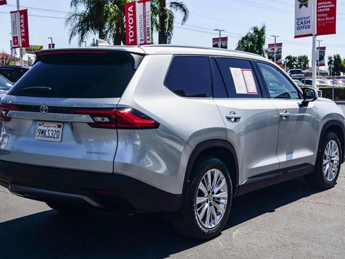 Certified 2024 Toyota Grand Highlander Platinum image 6