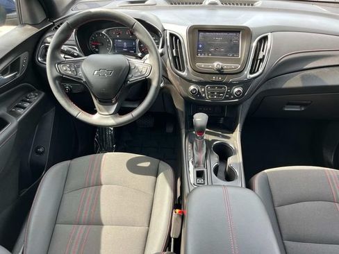 Used 2023 Chevrolet Equinox RS w/ LPO, Floor Liner Package FWD image 17