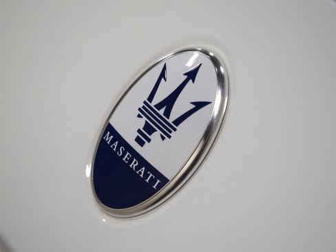 Used 2024 Maserati Grecale Trofeo image 3