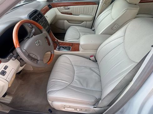 Used 2003 Lexus LS 430 RWD image 18