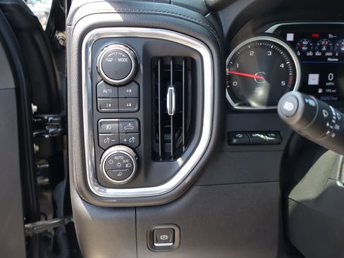 Used 2023 Chevrolet Silverado 3500 High Country AWD/4WD image 15
