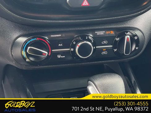 Used 2020 Kia Soul LX FWD image 33