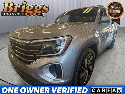 Used 2025 Volkswagen Atlas SE AWD/4WD image 1