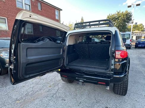 Used 2007 Toyota FJ Cruiser 4WD image 25