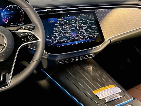 New 2027 Mercedes-Benz E 450 4MATIC Sedan image 8