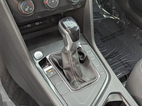 Used 2022 Volkswagen Tiguan S image 27