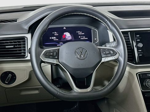 Used 2023 Volkswagen Atlas SE w/ Panoramic Sunroof Package FWD image 18