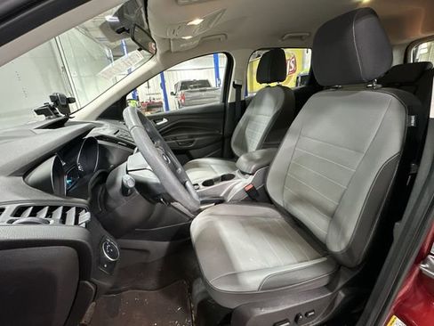 Used 2016 Ford Escape SE FWD image 17