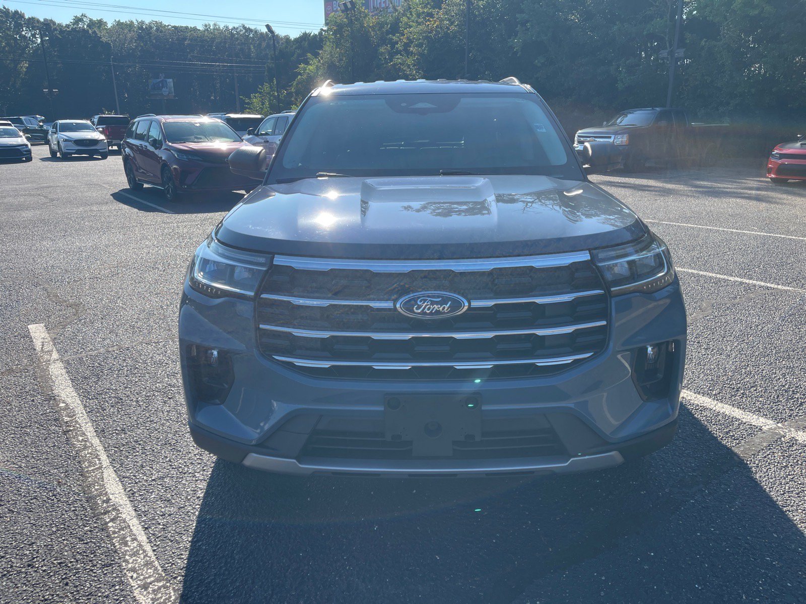 Used 2025 Ford Explorer Active w/ Active Comfort Package RWD image 2