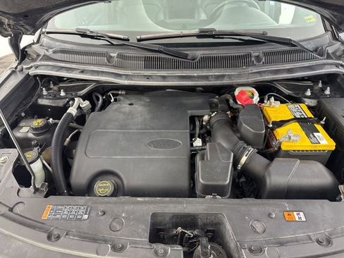 Used 2017 Ford Explorer XLT w/ Equipment Group 202A image 33